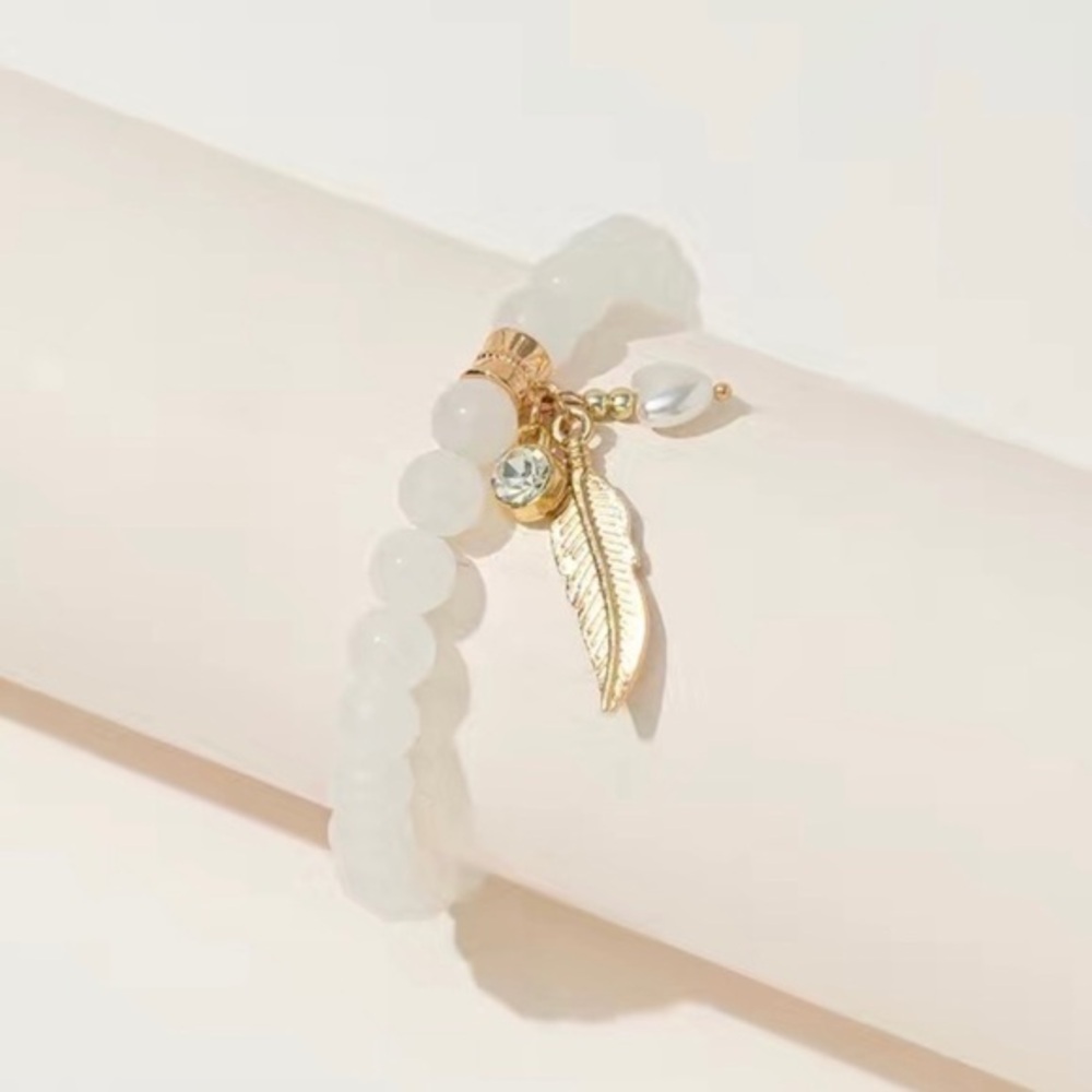 🆕 White Jade Crystal Beaded Leaf Pendant Bracelet